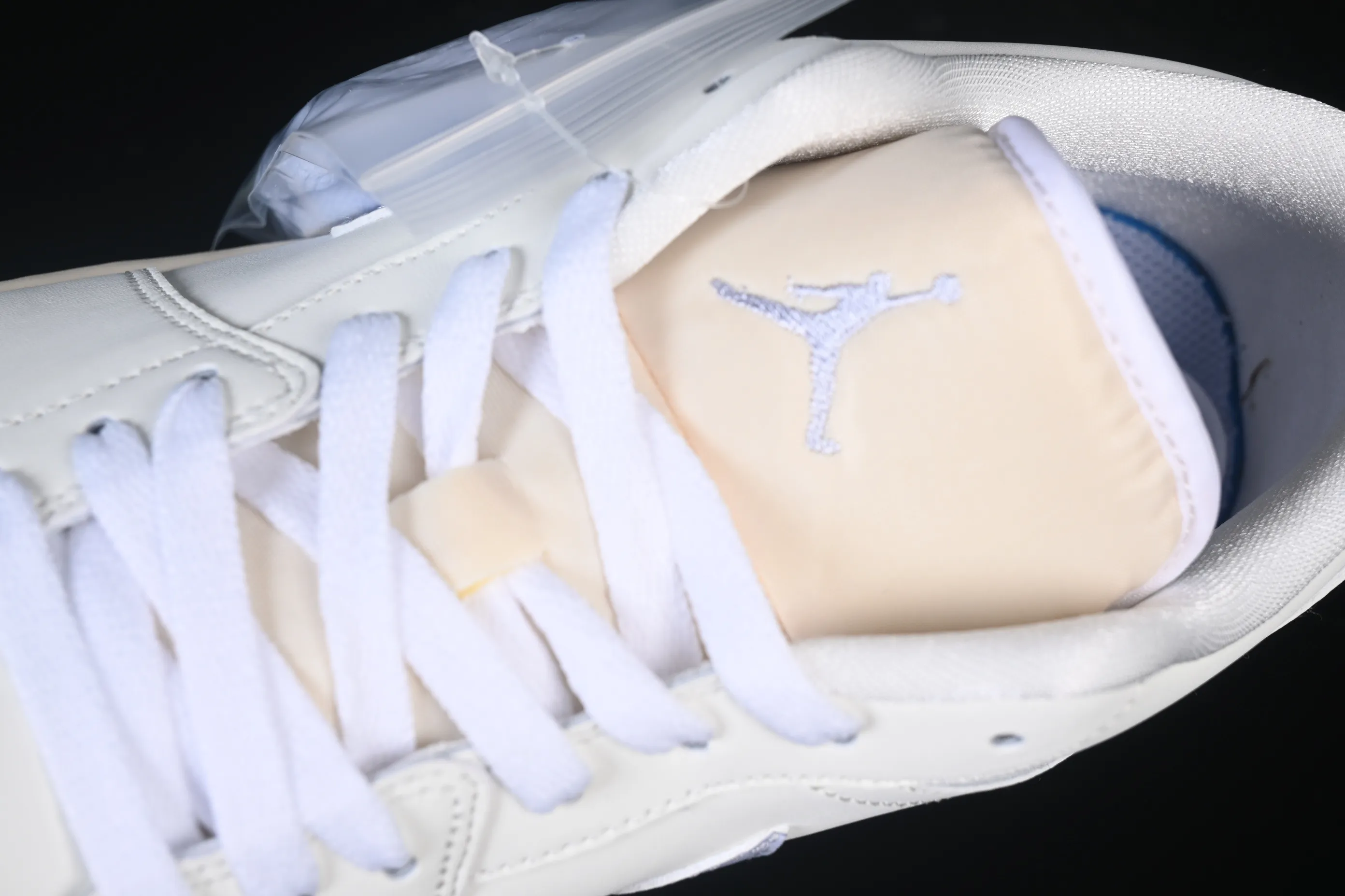 All categories Air Jordan Jordan series basketball shoes Air Jordan 1 Low Air Jordan 1 Low AJ1 Joe 1 Mi Bailan low-top cultural casual sneakers DC0774-106